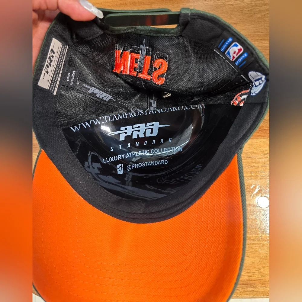 NBA adjustable orange fit
